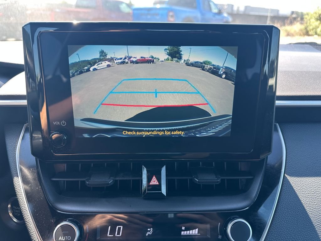 Used 2025 Ice Toyota SE image 16
