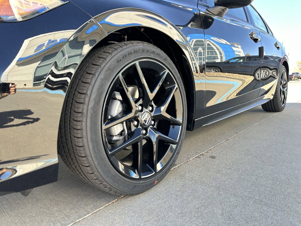 2026 Honda Civic Sport Hatchback photo 2