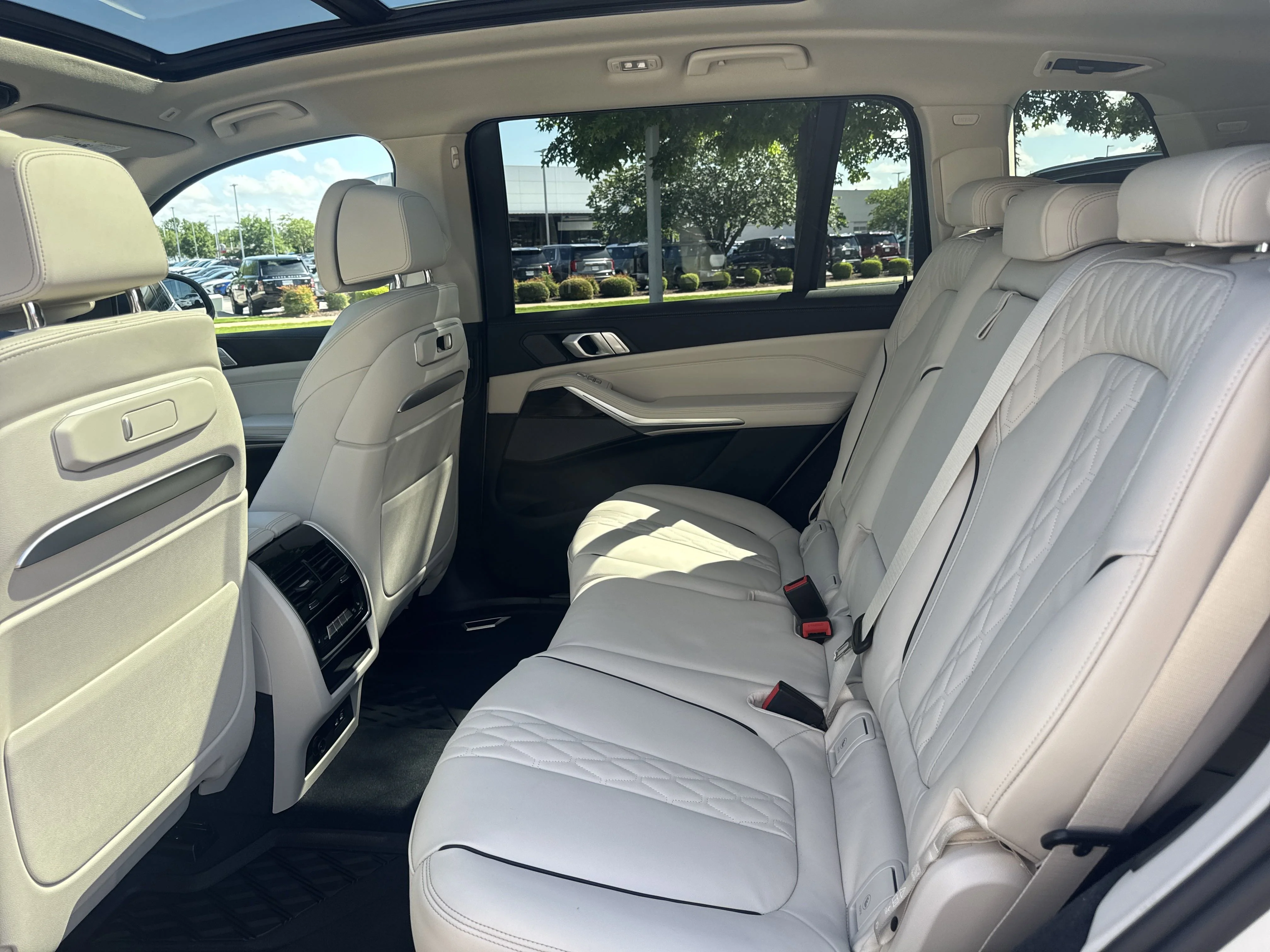 2026 BMW X7 40i - Photo 11