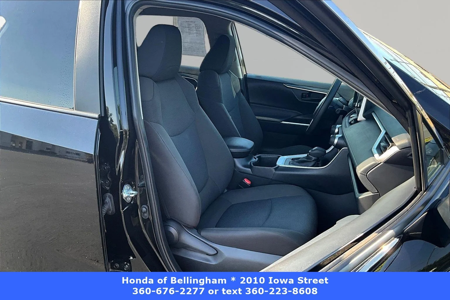 Used 2025 Midnight Black Metallic Toyota LE image 26