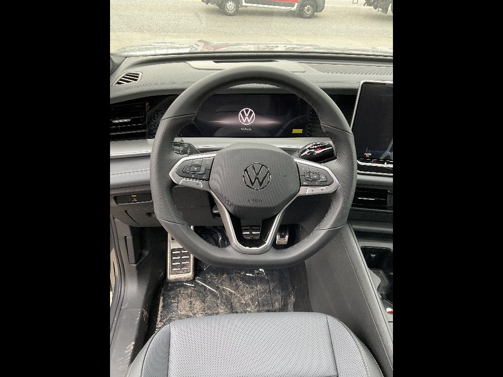 New 2026 Platinum Gray Metallic Volkswagen SE R-Line Black 4Motion image 8