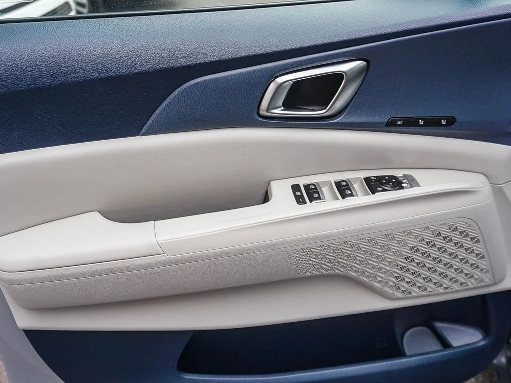 Certified Used 2025 White Kia EX image 19