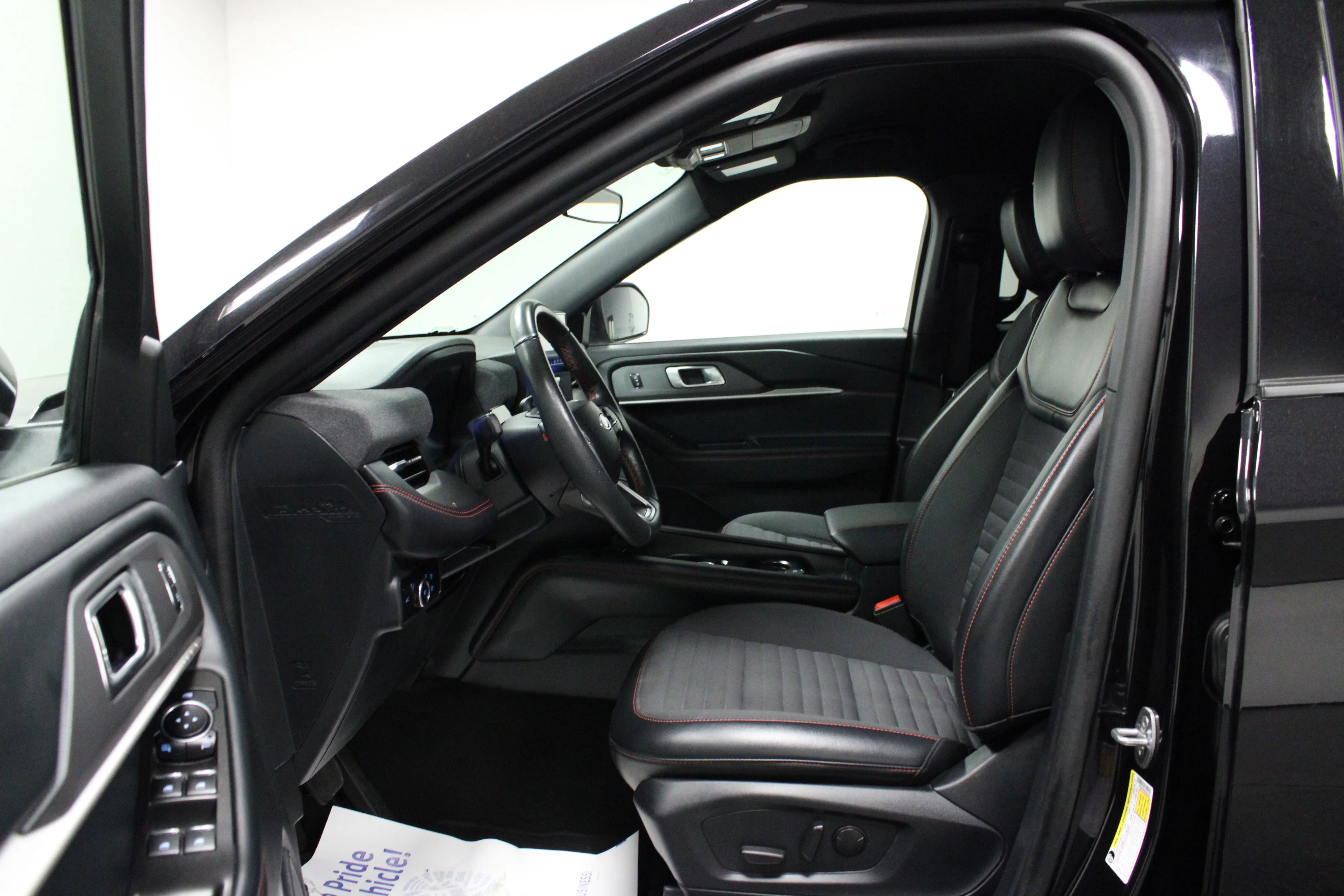 Used 2025 Black Metallic Ford ST-Line image 12