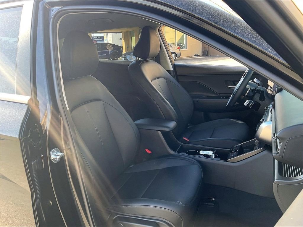 Used 2026 Black Hyundai SEL Premium image 11