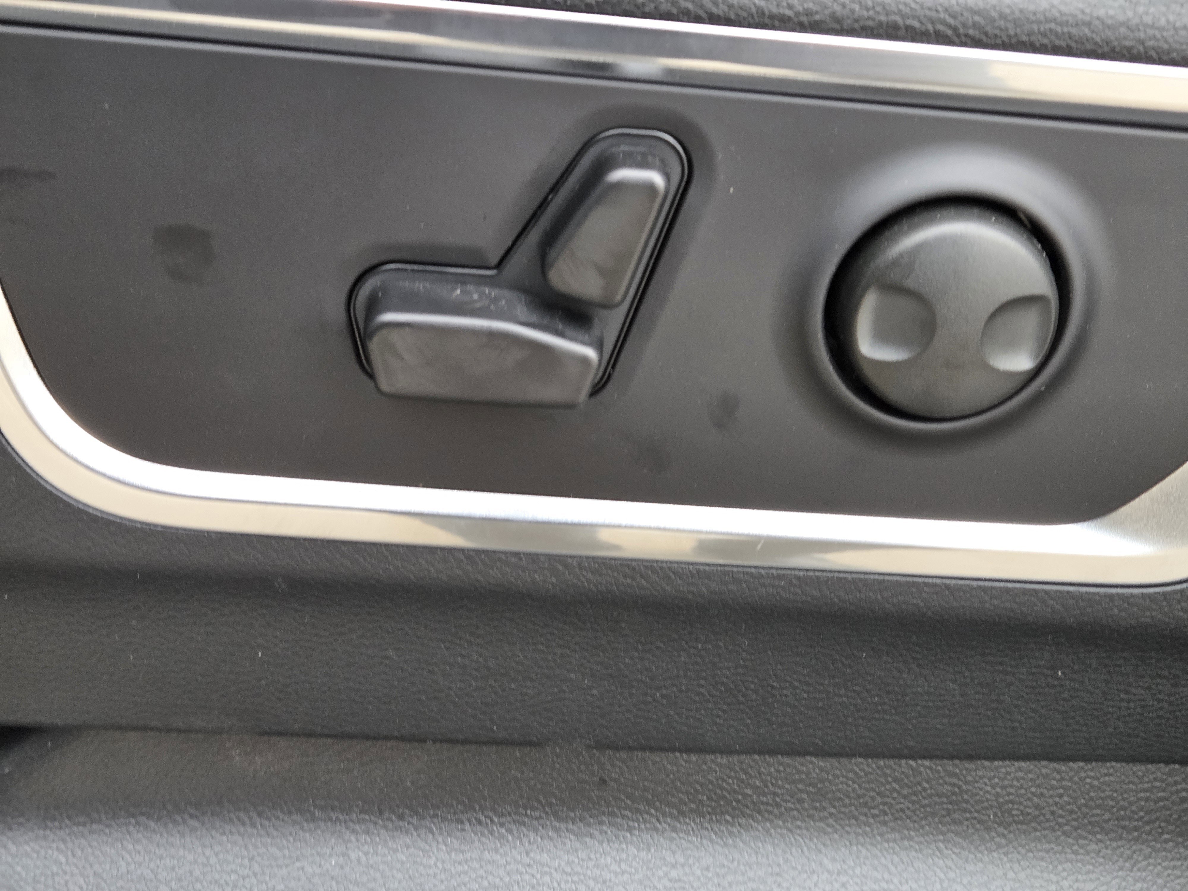New 2026 Bright White Clearcoat Ram Laramie image 21
