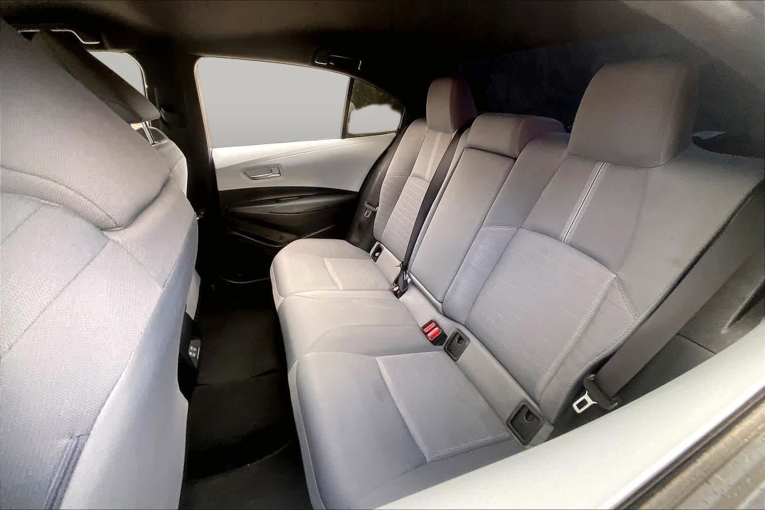 Used 2025 Underground Toyota Hybrid SE image 18