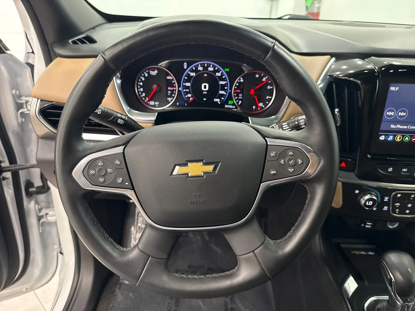 Used 2023 Iridescent Pearl Tricoat Chevrolet Premier FWD image 26