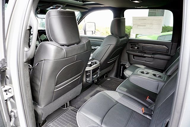 New 2026 Ceramic Gray Clear-Coat Exterior Paint RAM Limited image 25