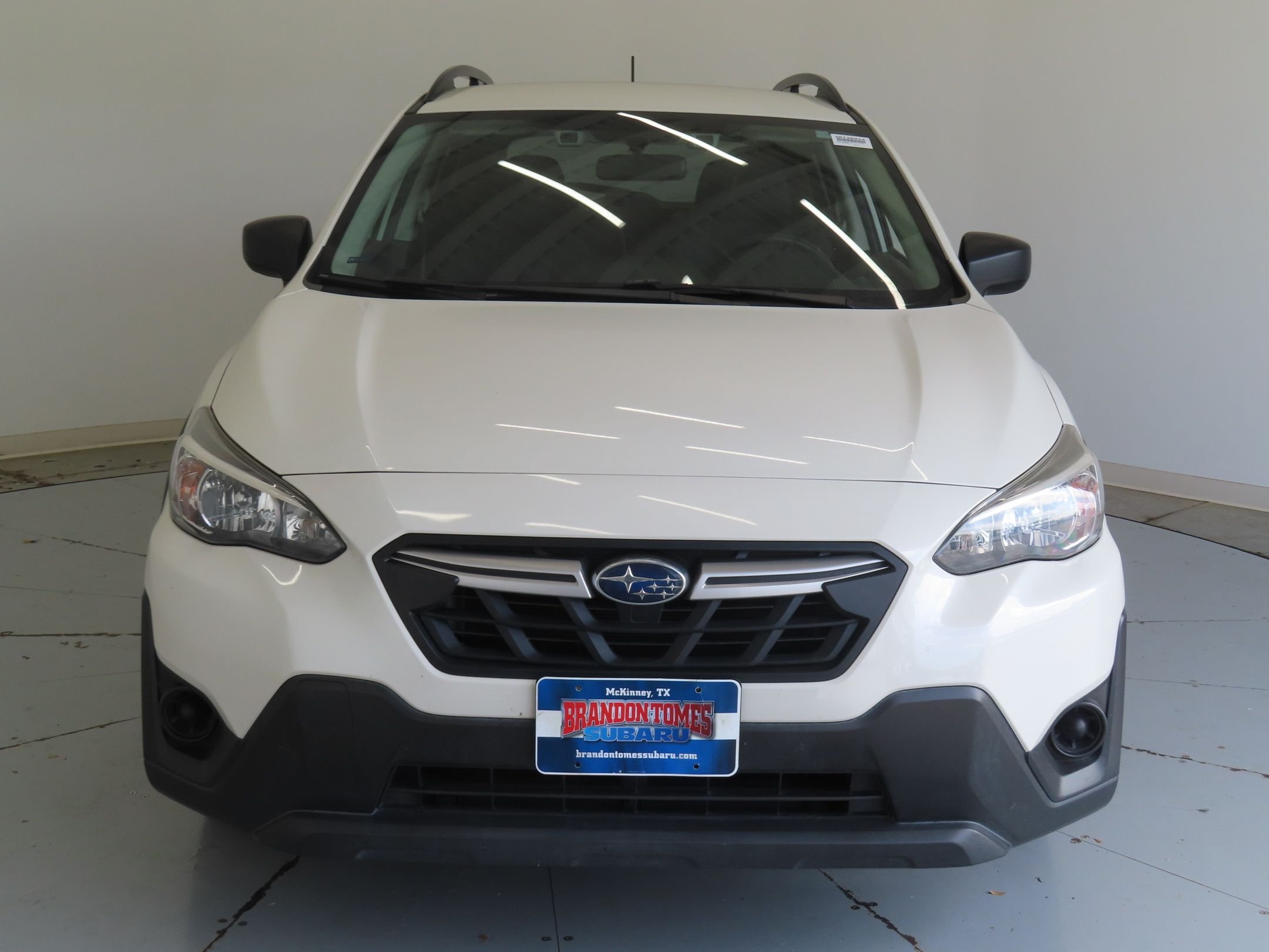 Used 2021 White Subaru Base image 9