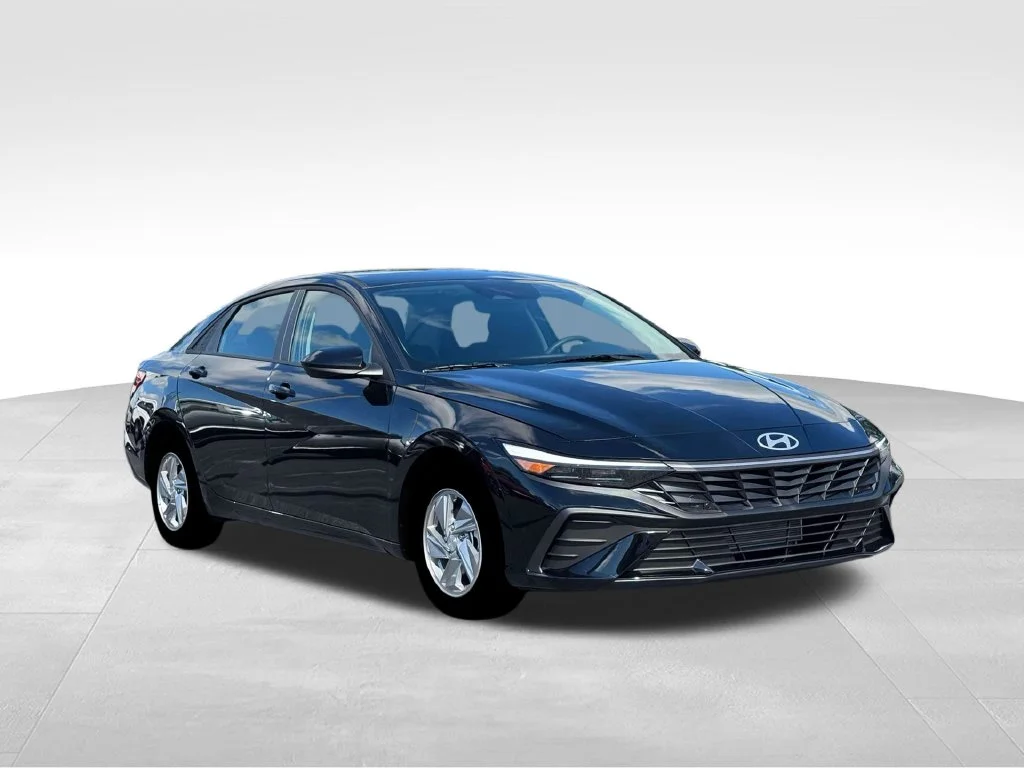 Used 2026 Black Hyundai SE image 12