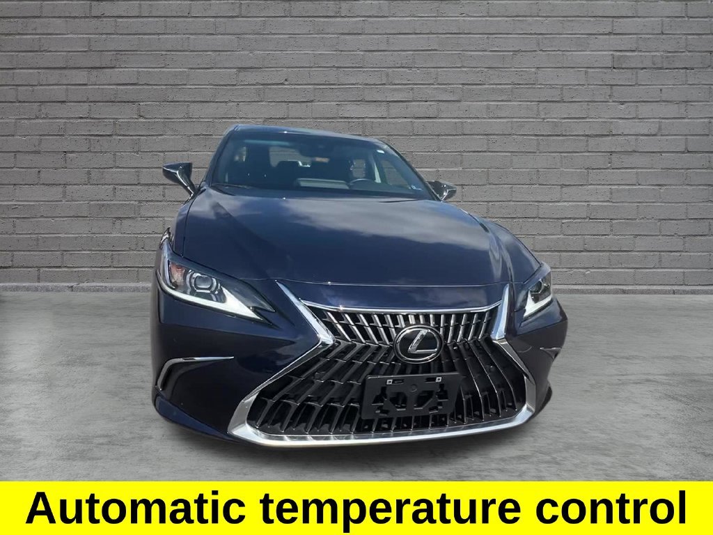 Used 2024  Lexus 350 image 14