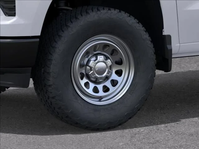 New 2026 Summit White Chevrolet WT image 9