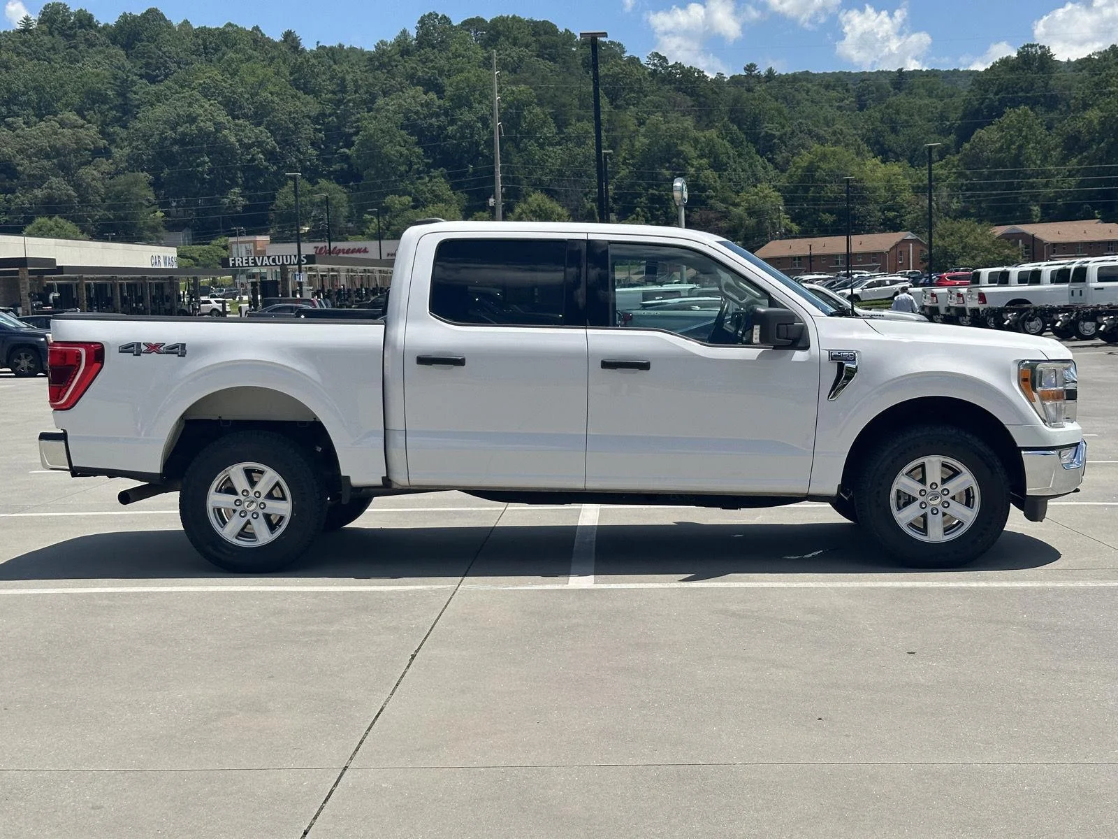 Used 2021 WHITE Ford XLT image 8