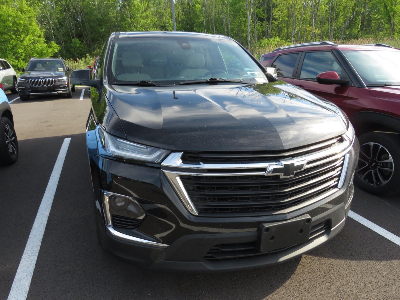 Used 2023 MOSAIC BLACK METALLIC CHEVROLET TRUCK  image 4