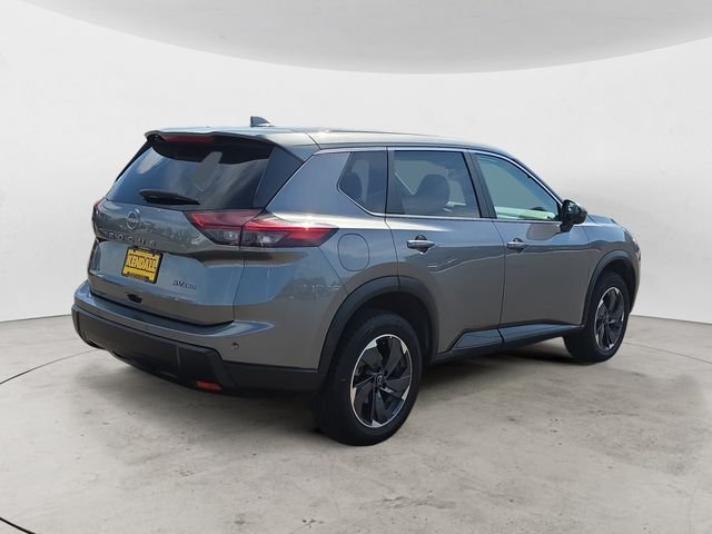 Used 2024 Gray Nissan SV image 5