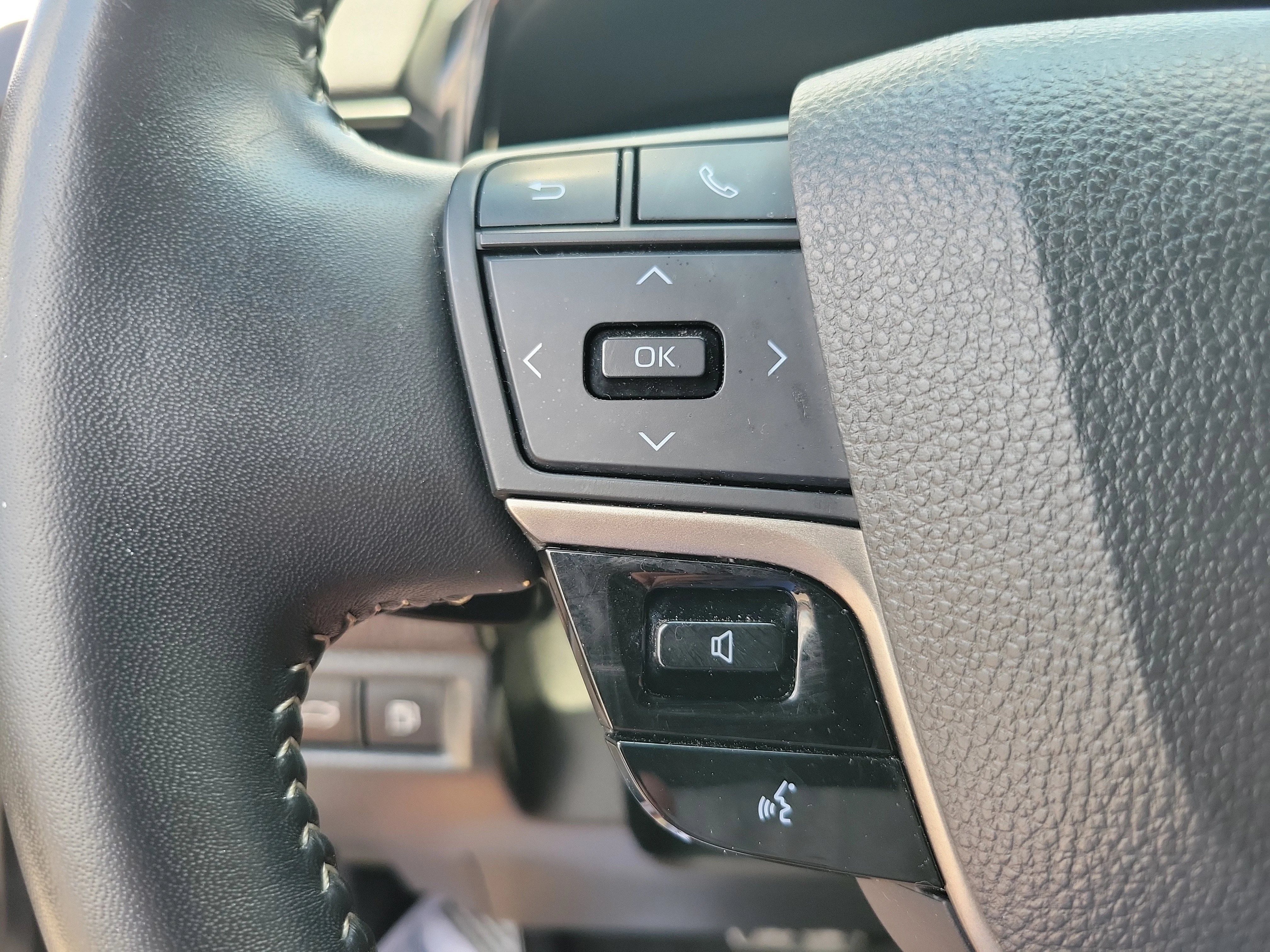 Used 2025 Underground Toyota SE image 15