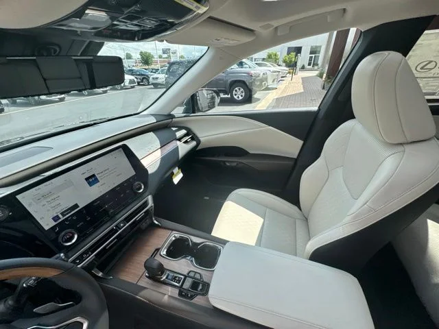 New 2026 Nori Green Pearl Lexus PREMIUM PLUS image 21