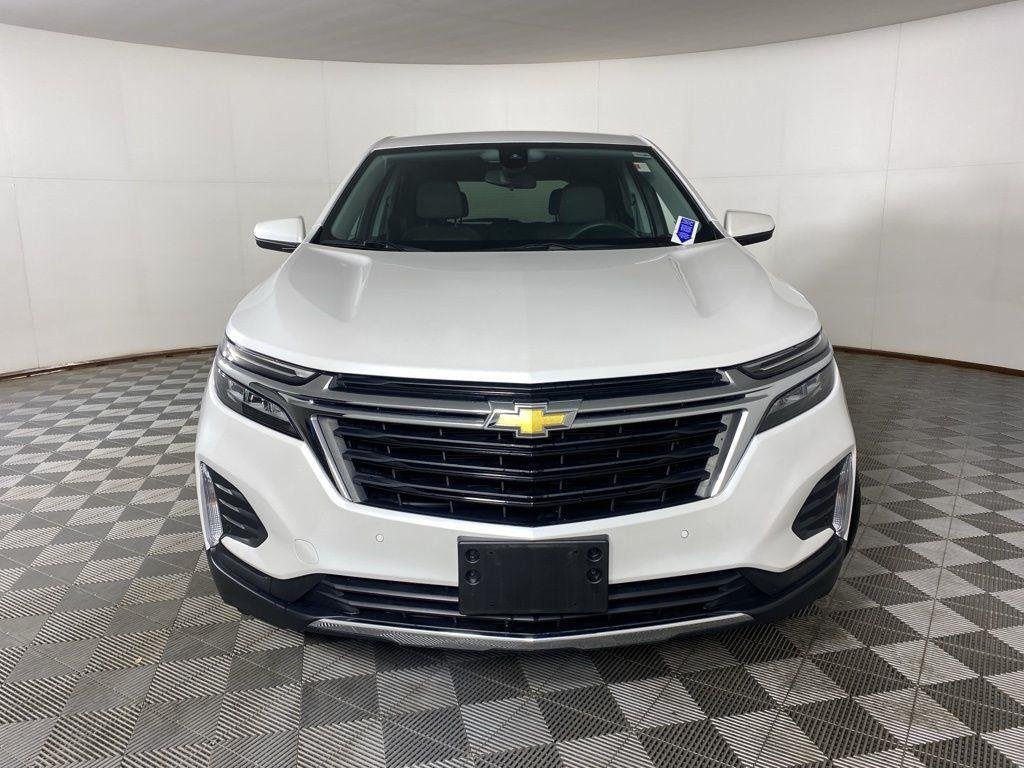 Used 2024 Pearl Chevrolet LT image 2