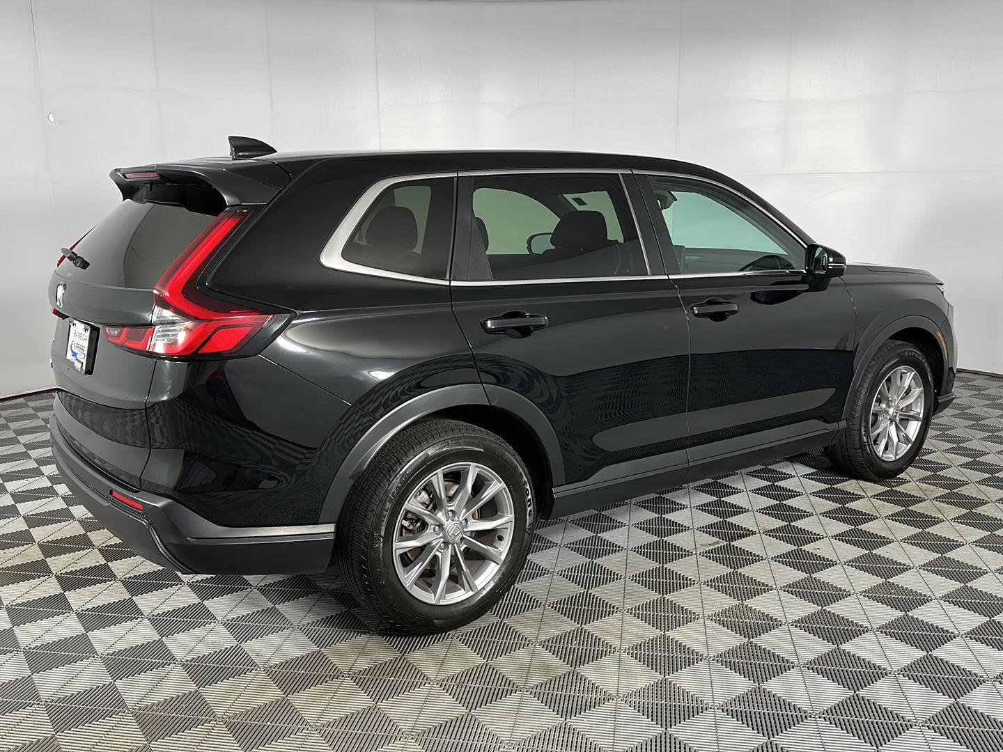 Used 2023 Crystal Black Pearl Honda EX image 27