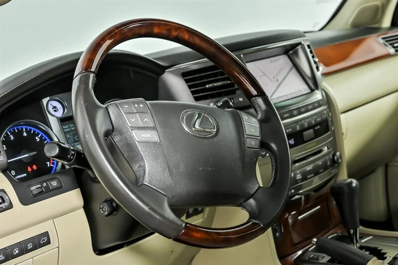 Used 2009 Starfire Pearl Lexus  image 20