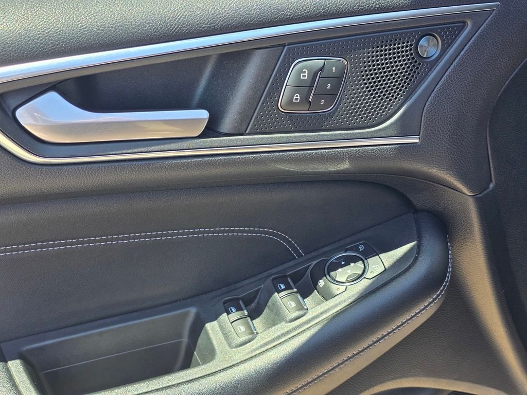 Used 2022 Black Ford Titanium image 14