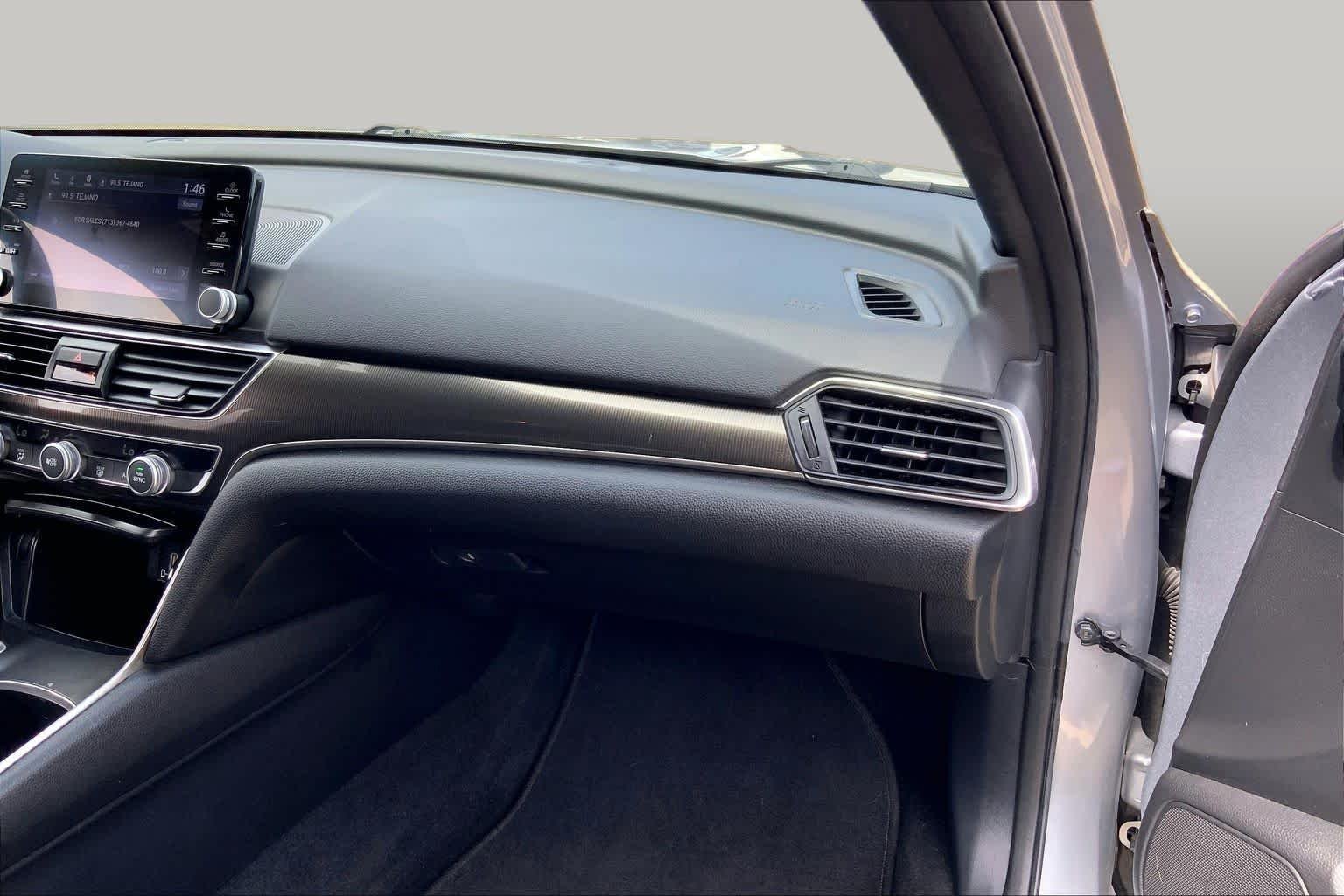 Used 2020 Lunar Silver Metallic Honda Sport image 19