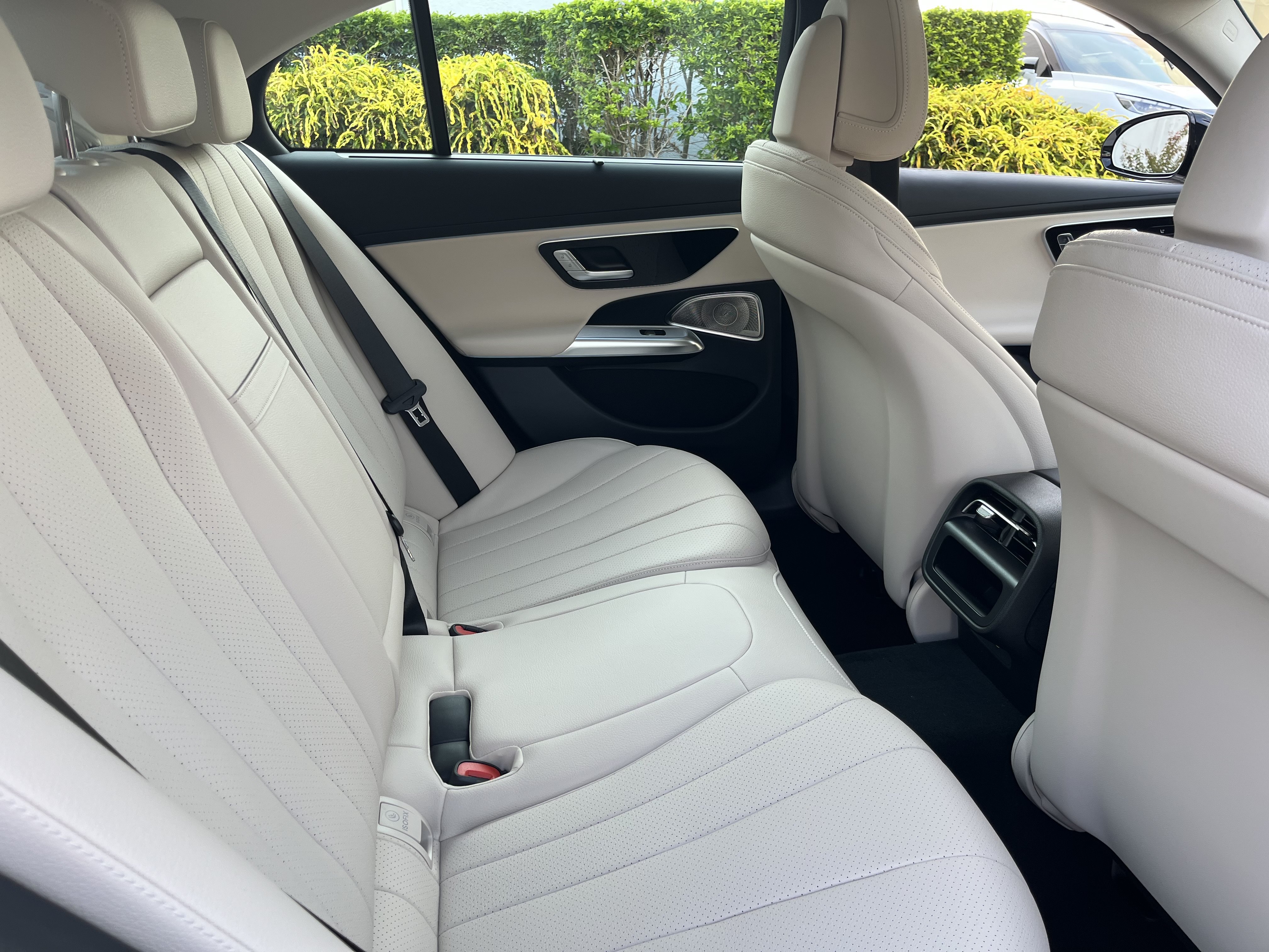 New 2027 POLAR WHITE Mercedes-Benz E 350 image 19
