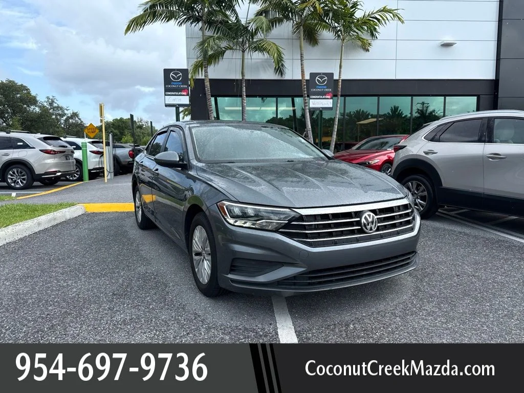 Used 2019 Platinum Gray Metallic Volkswagen 1.4T S image 1
