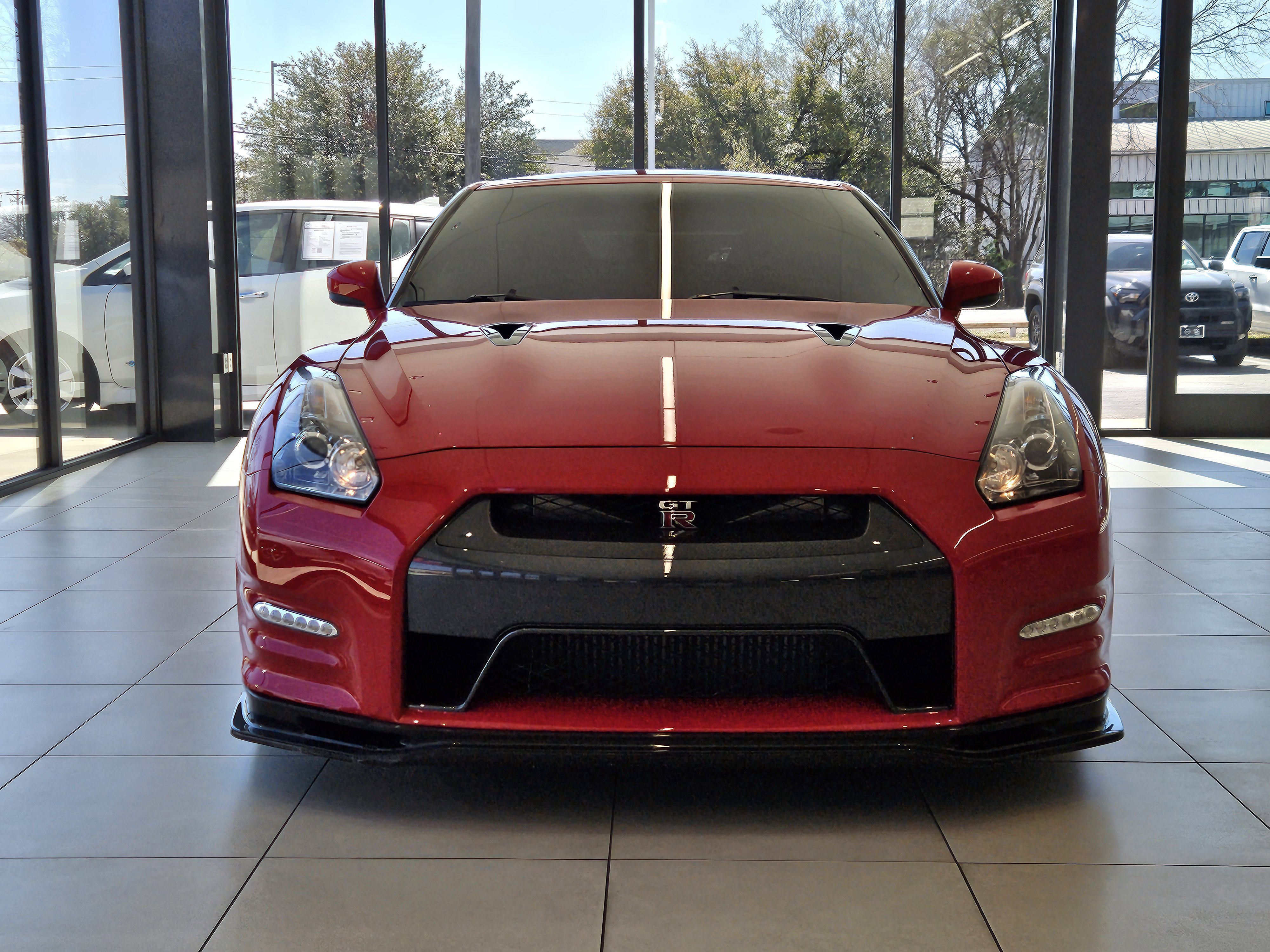 Used 2014  Nissan Premium image 2