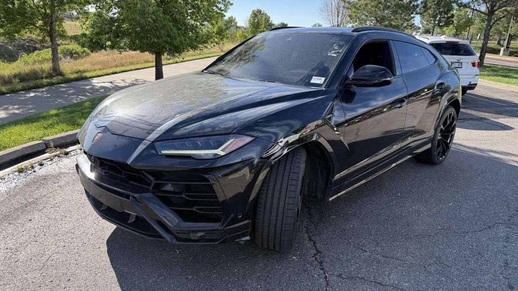 Used 2020 Black Lamborghini Base image 2