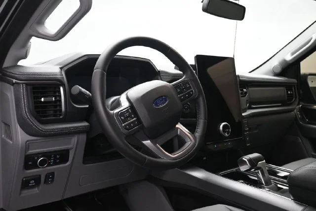 Certified Used 2025 Antimatter Blue Metallic Ford Flash image 9
