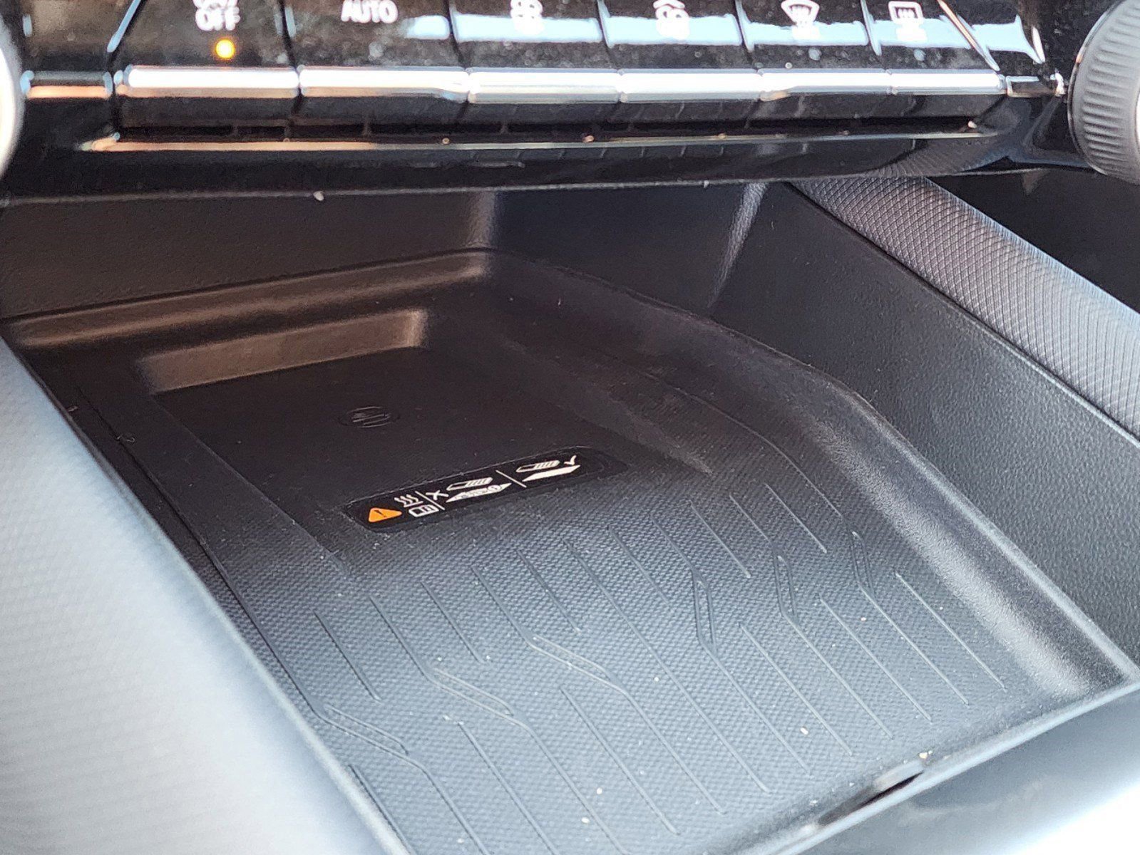 2025 Chevrolet Equinox EV RS - Photo 15