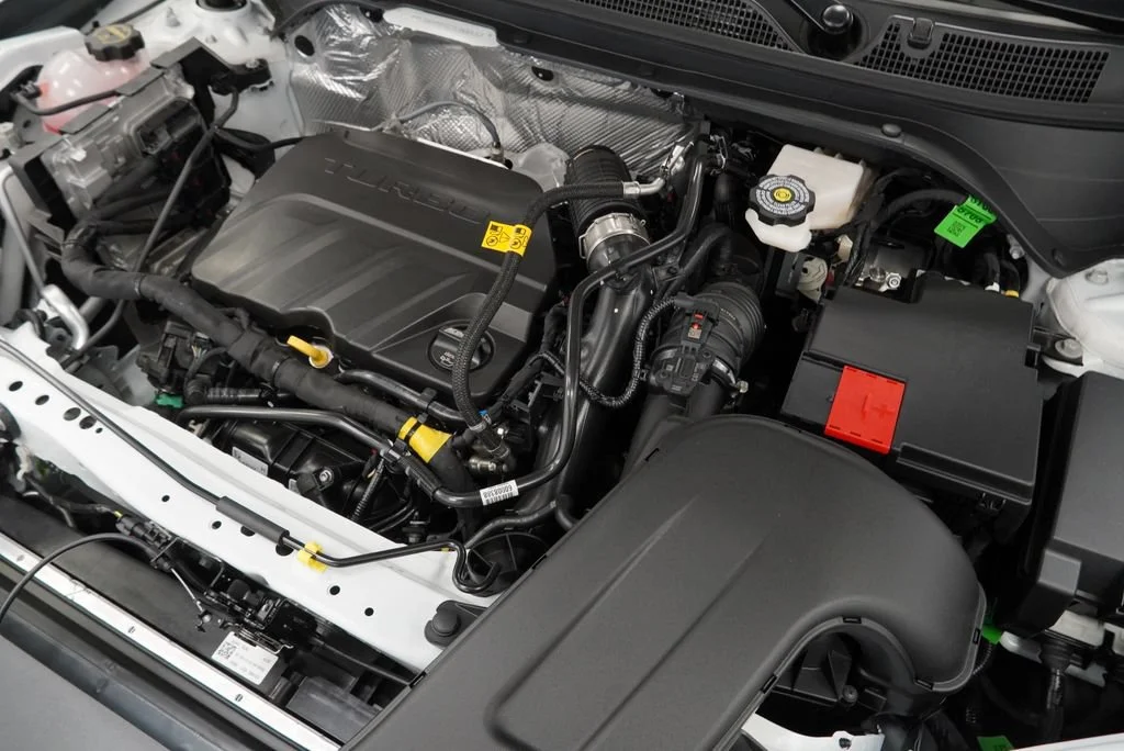 New 2026 Summit White Chevrolet LT image 42
