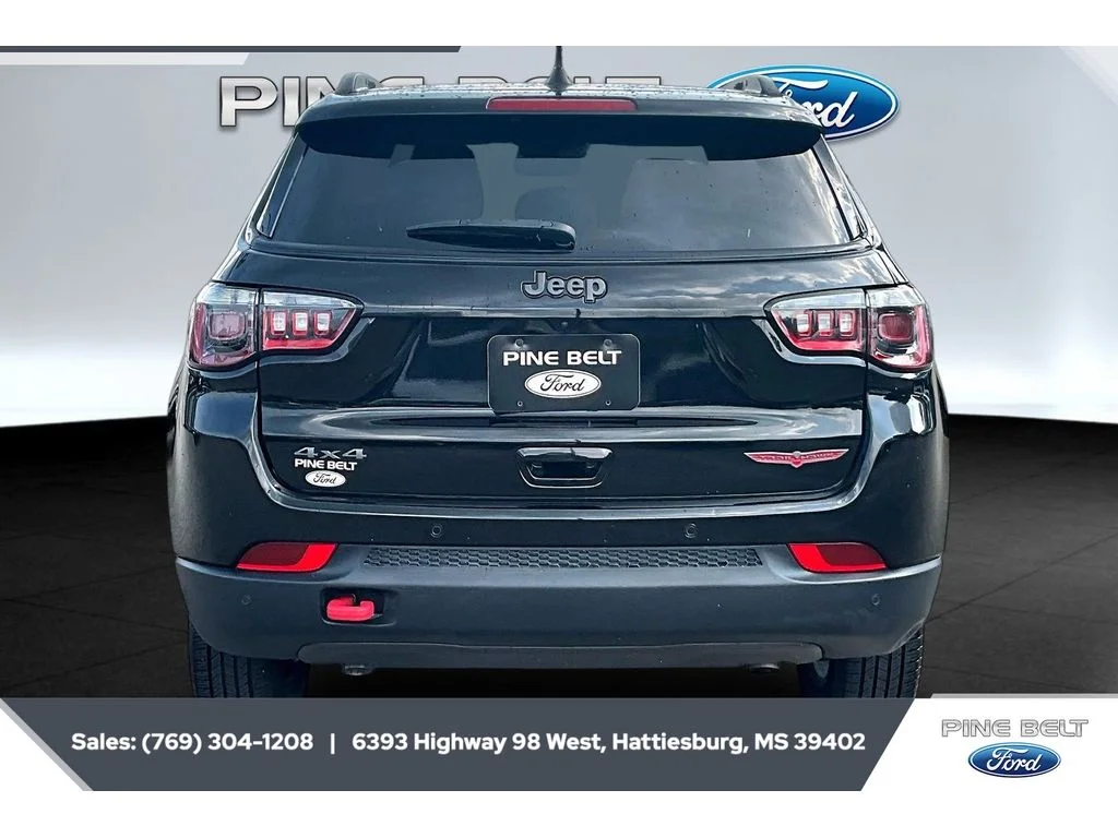 Used 2024 BLUE Jeep Trailhawk image 4