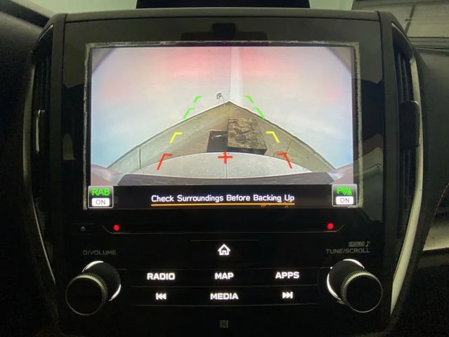 Used 2018 Silver Subaru 2.0i Limited image 17