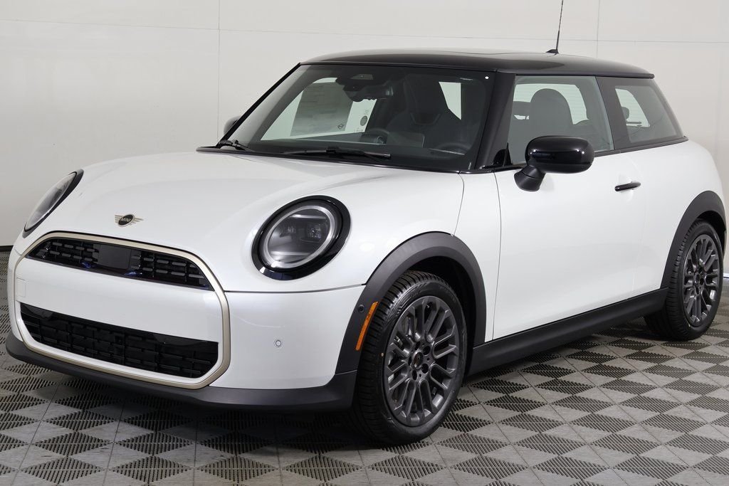 2026 MINI Hardtop's photo