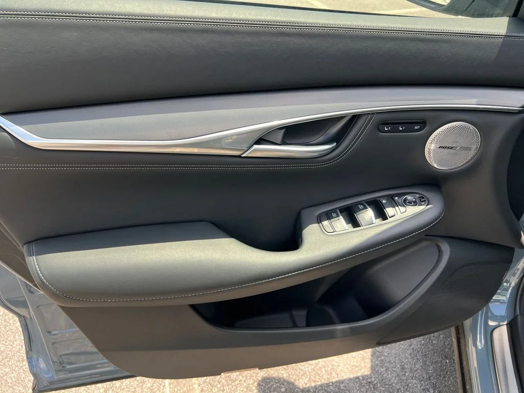 2025 INFINITI QX55 Essential - Photo 11
