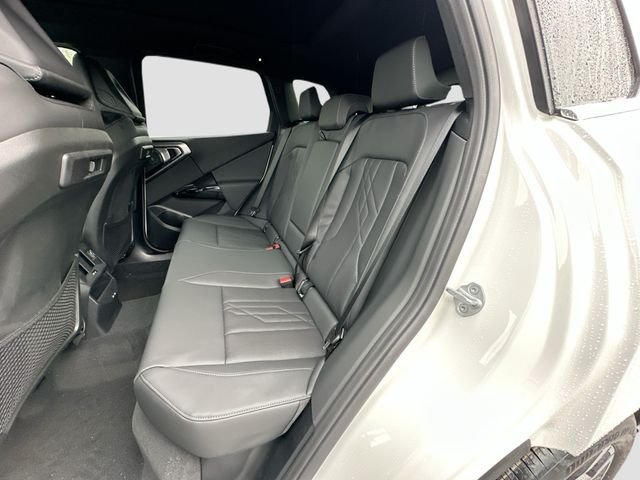 New 2026 White BMW 30 xDrive image 19