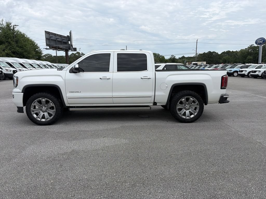 Used 2017 White GMC Denali image 4