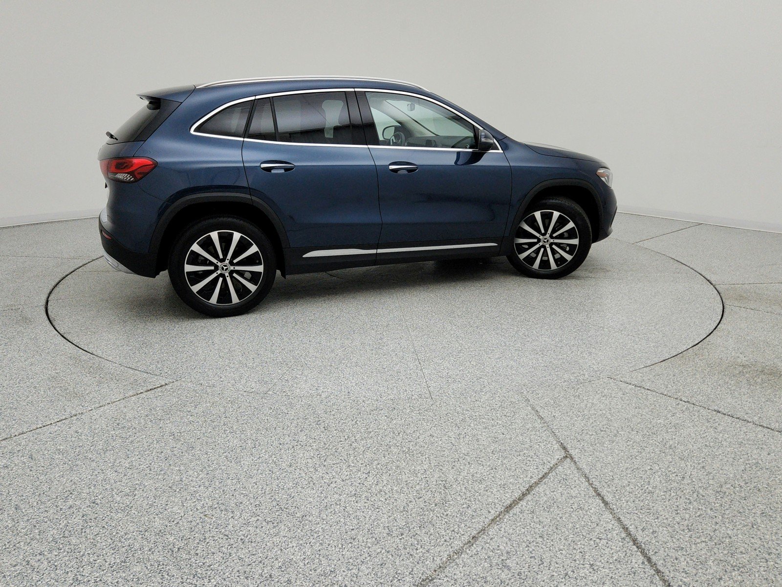 Used 2023 Denim Blue Metallic Mercedes-Benz GLA 250 image 6