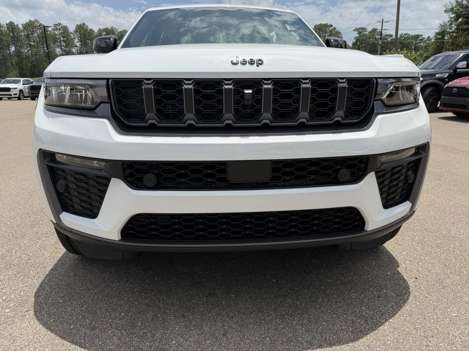 New 2026 Bright White Clear-Coat Exterior Paint Jeep 85th Anniversary Edition image 25