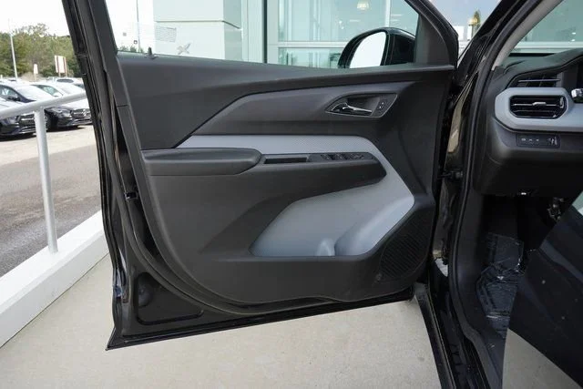New 2027 Mosaic Black Metallic Chevrolet RS image 12