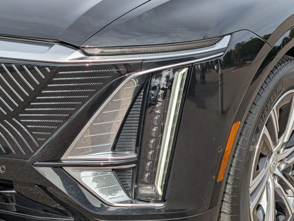 Used 2024 Black Metallic Cadillac Luxury image 8