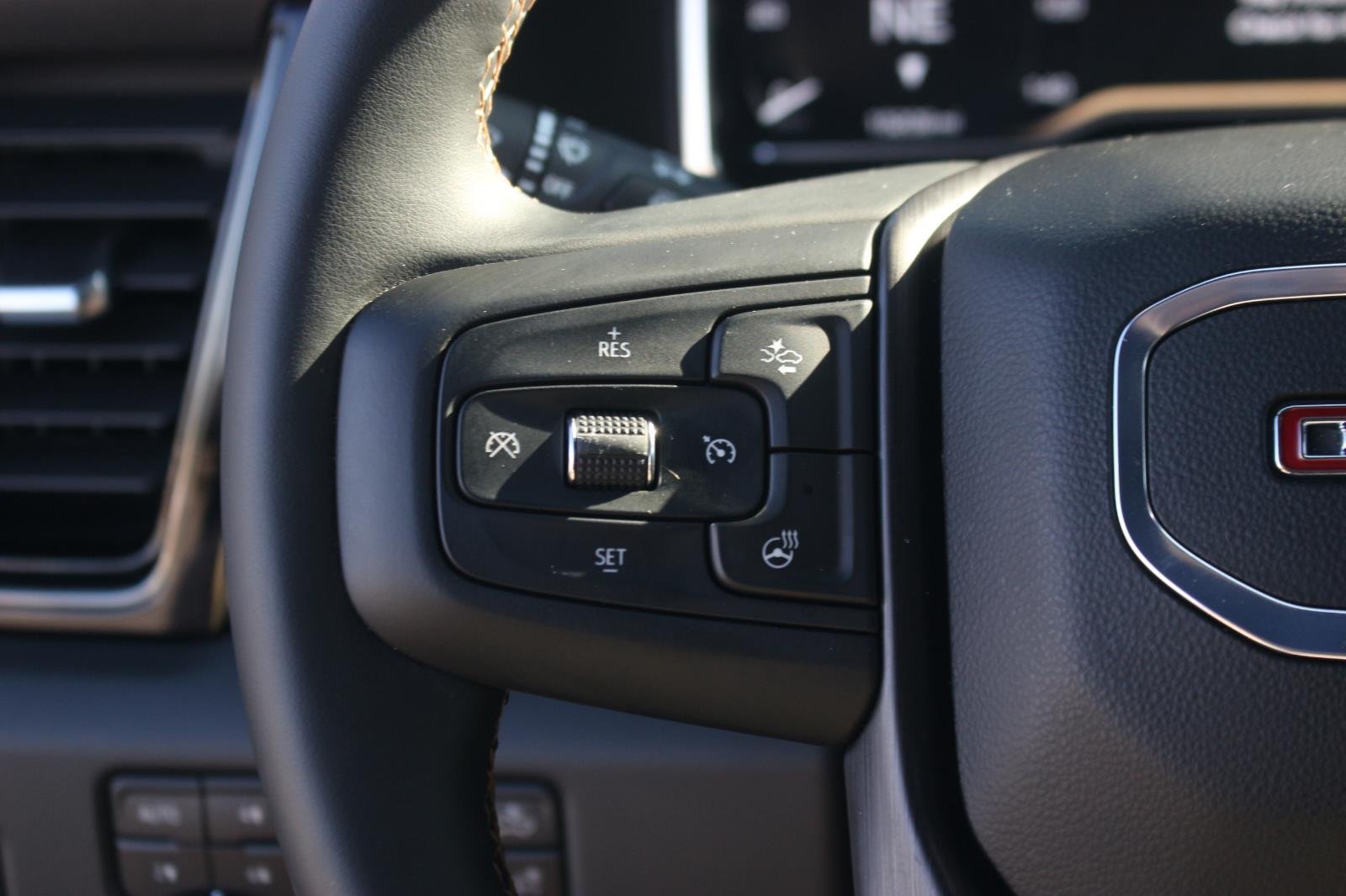 Used 2025 Onyx Black GMC AT4 image 22