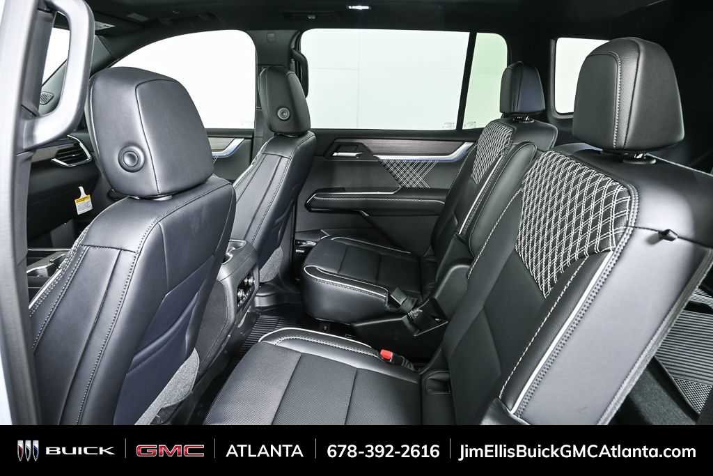 2026 GMC Acadia Denali - Photo 19