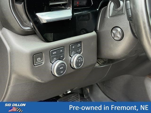 Used 2024 Onyx Black GMC SLT image 12