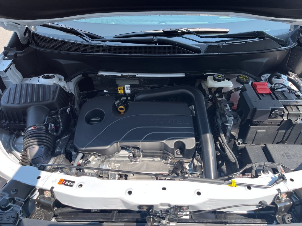 2027 Chevrolet Equinox LT - Photo 21