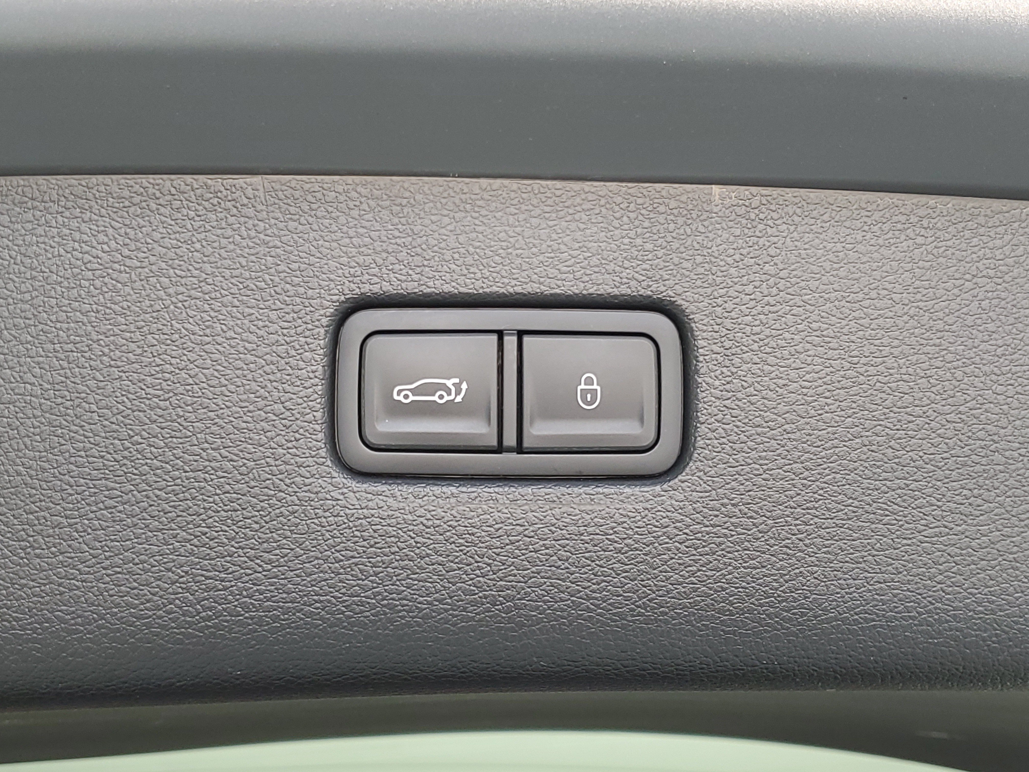 Used 2025 Savile Silver Genesis 2.5T image 12