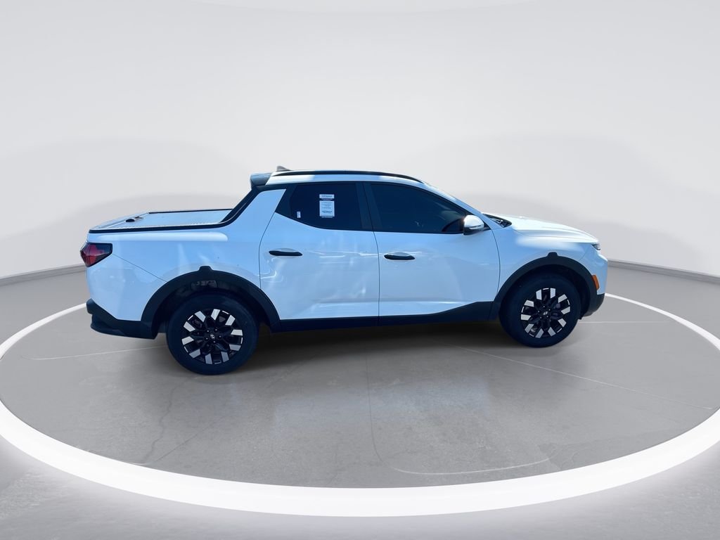 Used 2025 White Hyundai SEL image 9