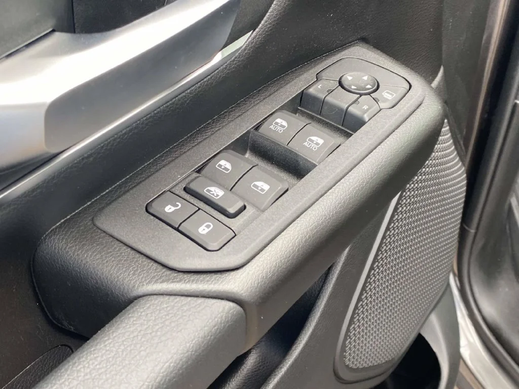 New 2026 Granite Crystal Metallic Clear-Coat Exterior Paint RAM Big Horn/Lone Star image 14